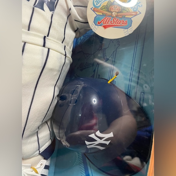 MLB New York Yankees Cabbage Patch Kids 1986. New in Box. Some wear on box - Picture 4 of 6